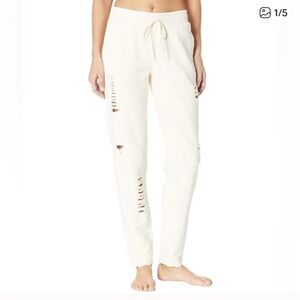 ALO Yoga Cream Textured Jogger Pants